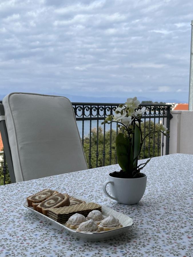 Leut Apartamento Nečujam Exterior foto
