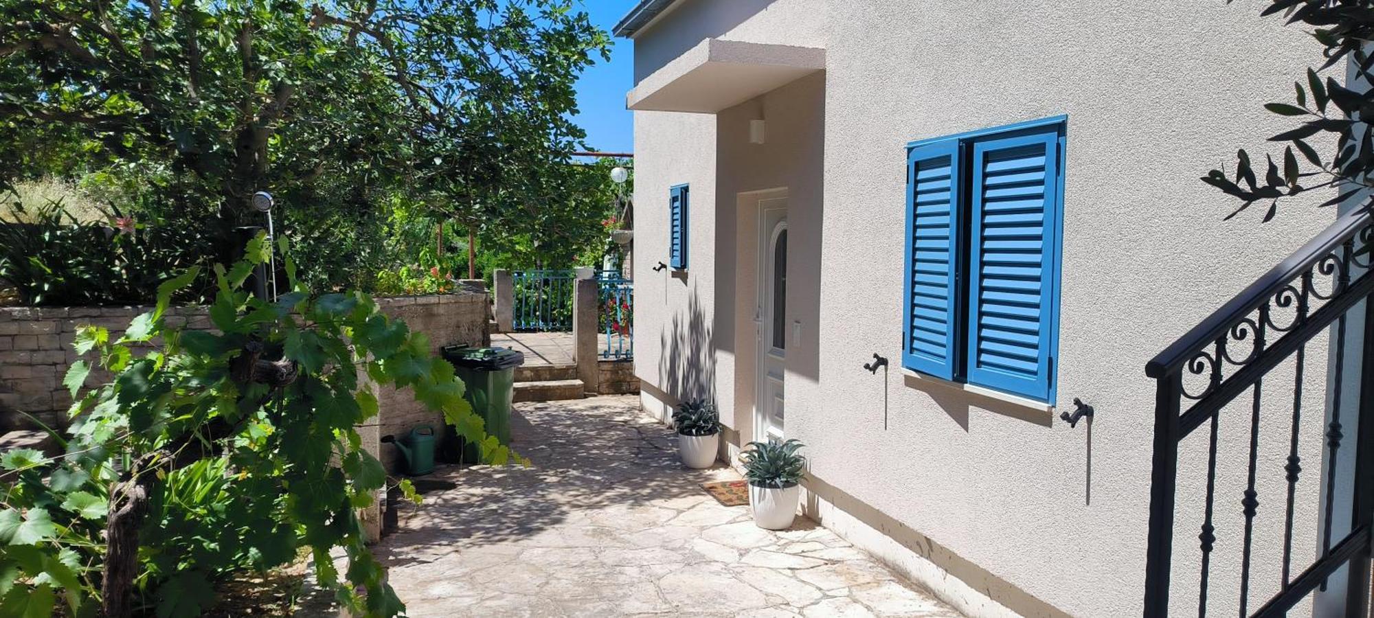 Leut Apartamento Nečujam Exterior foto